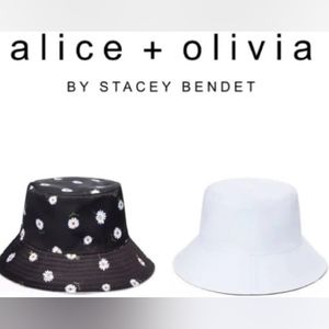BNWT Alice + Olivia reversible bucket hat